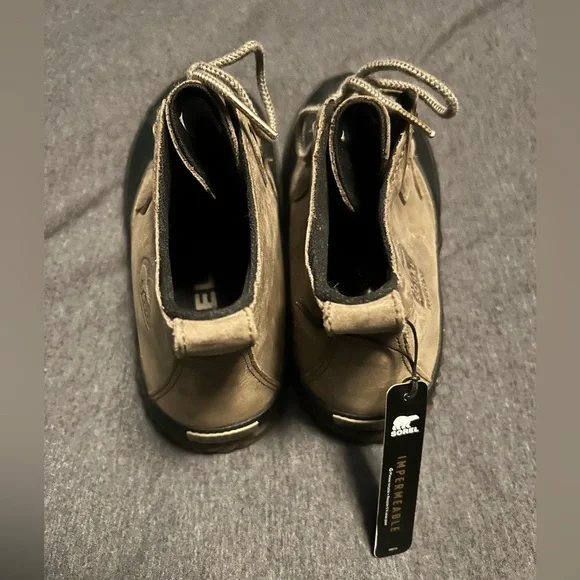 NWT Sorel Women's Out and About Plus Ankle Boots (9) - Picture 3 of 6